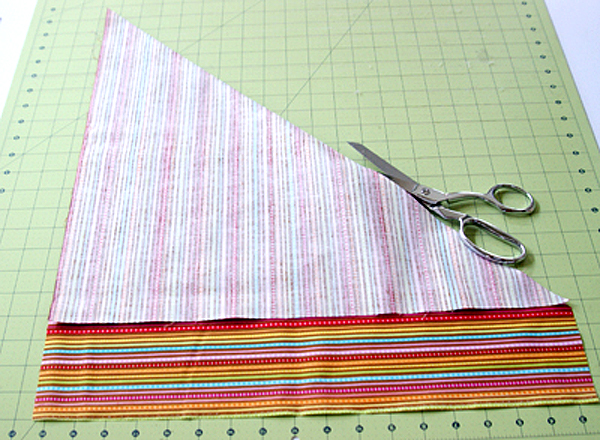 DIY How to Make BIAS BINDING or BIAS TAPE // TUTORIAL 