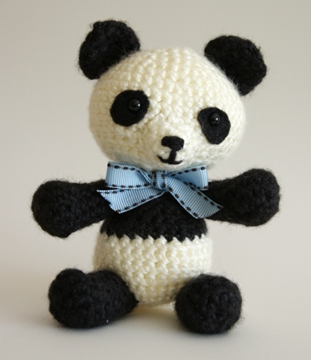 Teddy Bear Pattern - Crochet -- All About Crocheting -- Free